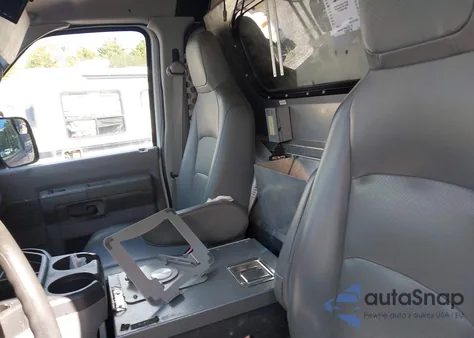 2011 Ford E-350 Super Duty Commercial z USA, uszkodzony, nr VIN 1FTSE3EL1BDB39192